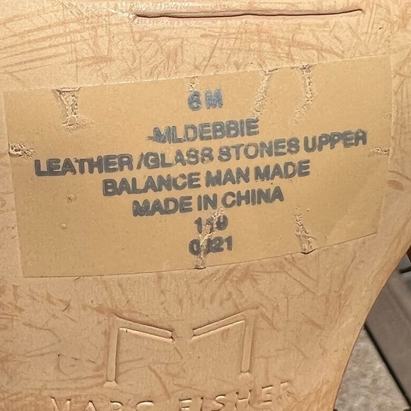 Elegant Beige and Silver Women's Sandals - Picture 9 of 11